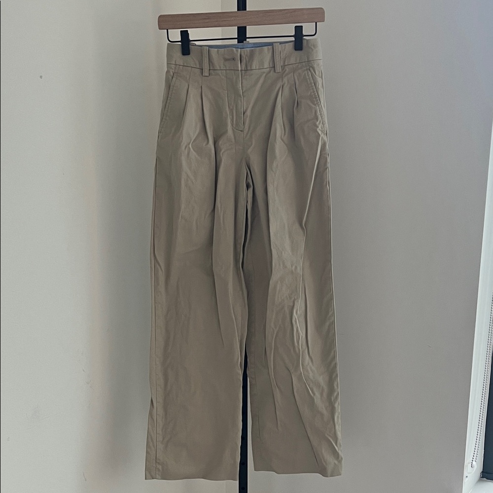 Women’s Tan Pants